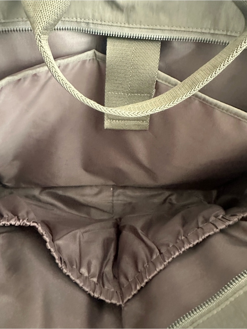 Beis Sport Travel Bag in Olive - Picture 7 of 8